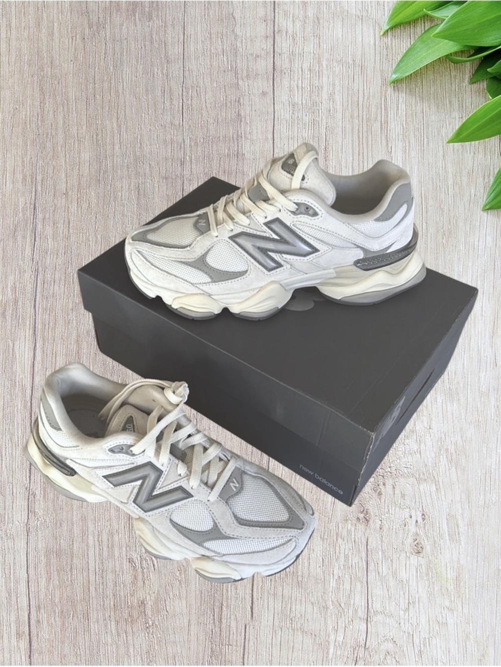 (NWT) New Balance 9060 Unisex in White/Grey/Beige M8/W9.5